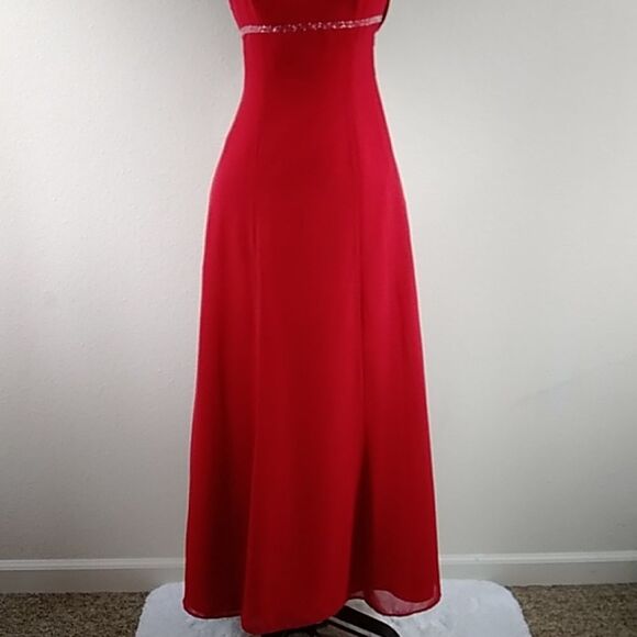 B2 WOMEN DRESS SIZE 4 CHRISTMAS RED COLOR - Picture 4 of 8